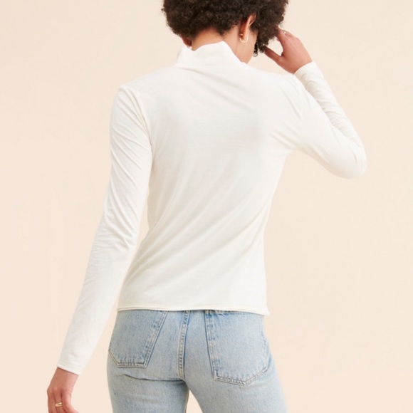 💟 Anthropologie Fitted Turtleneck Top - Picture 3 of 6